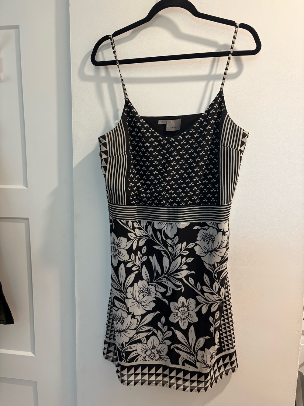 Vero Moda Black & White Mixed-Print Slip Dress large “28 arm pit to bottom